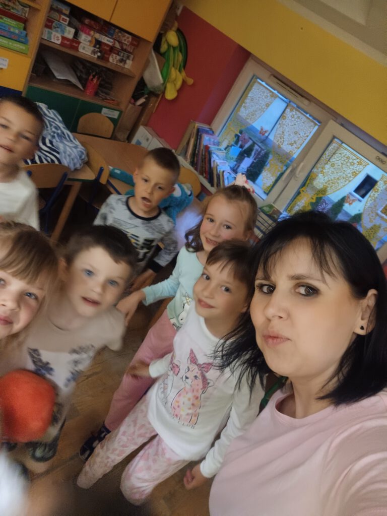 Pani Natalia z dziećmi